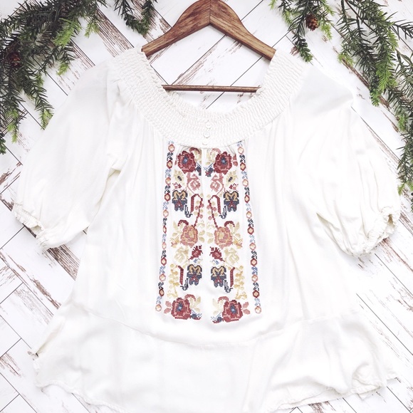 mittoshop Tops - Boho Embroidered Peplum